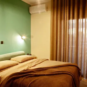 Designer Close To The Center + Free Parking Salonic