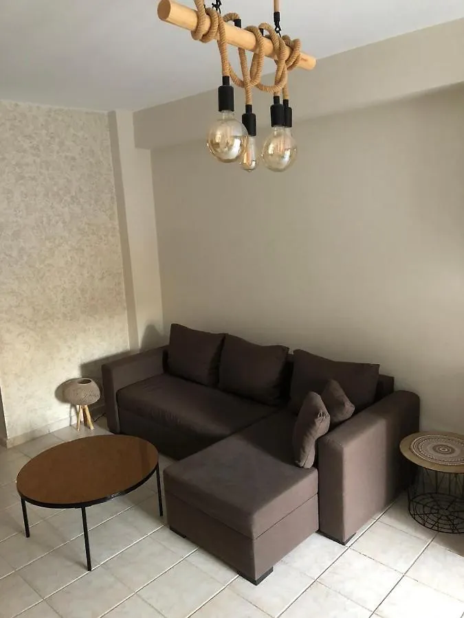 Nana Apartments Peraía